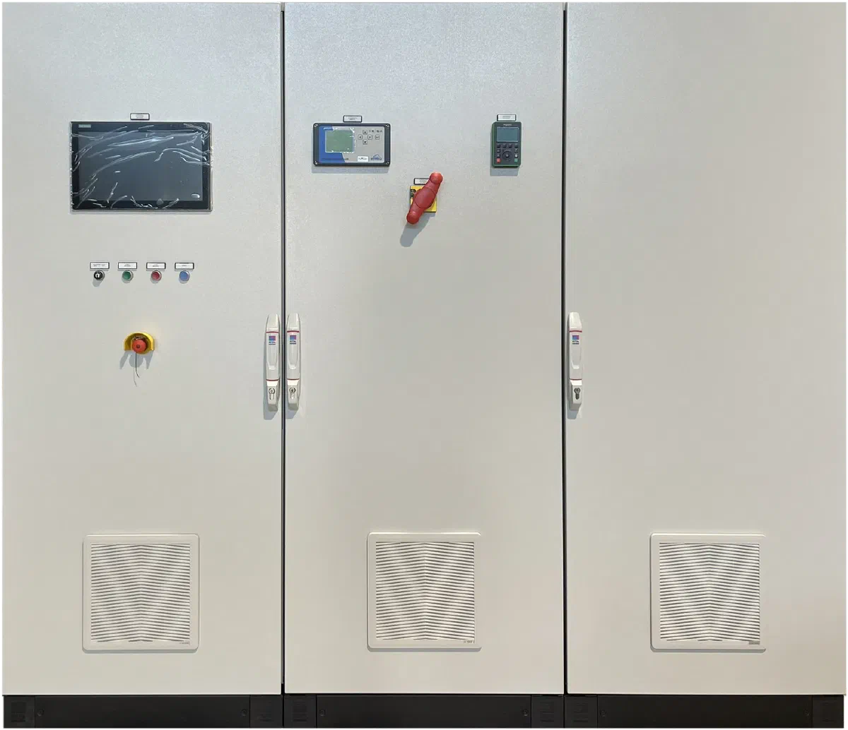 Quadro elettrico a tre ante costruito da Valentini Automazioni